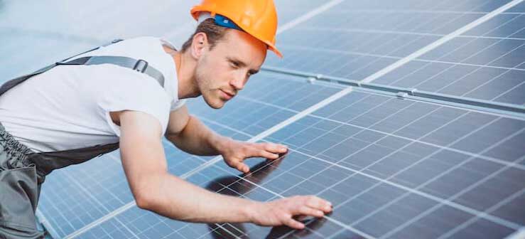 cada cuanto tiempo hay que cambiar los paneles solares
